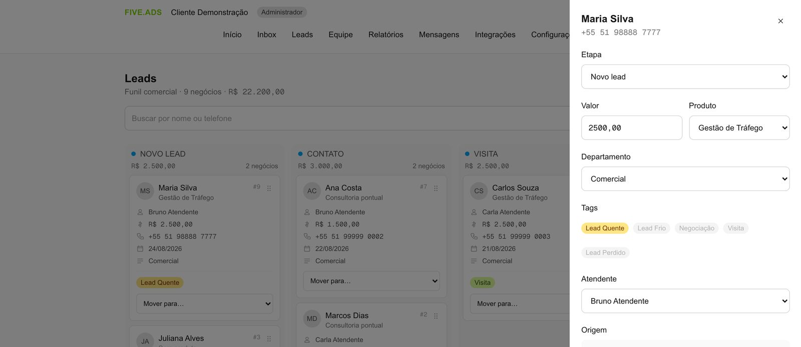 Painel do lead com etapa, valor, produto, tags e a seção Origem com fonte, mídia, campanha, conteúdo e termo